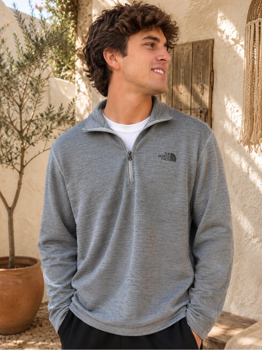 The North Face Men’s Gray Quarter Zip Pullover | Size Large | Performance